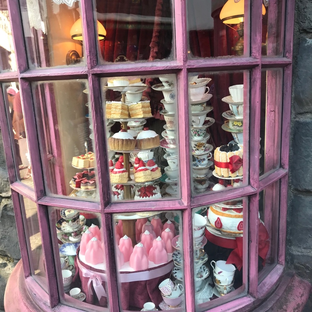 Meet your Posher, Norma